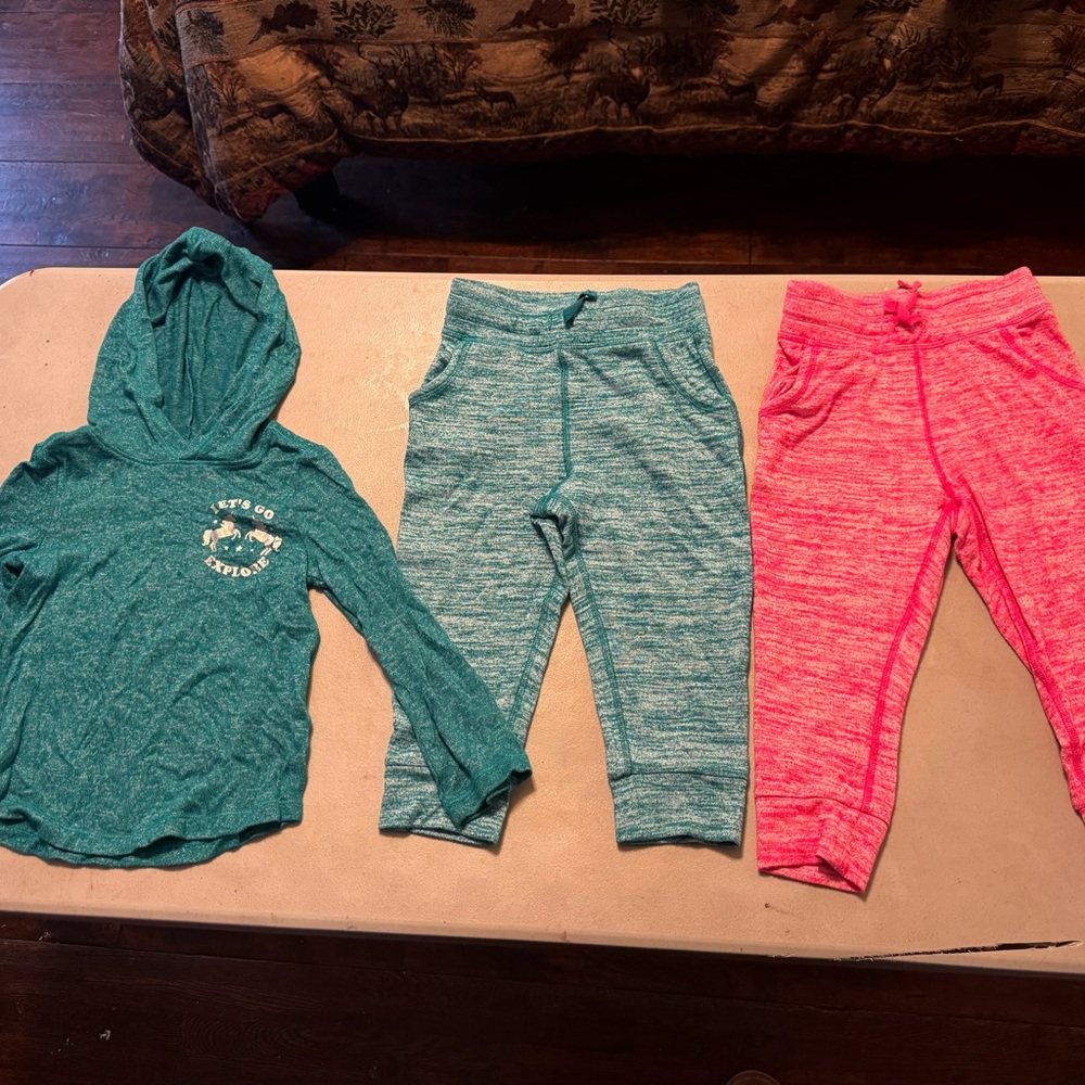 Bundle- Girls 4T lounge pants and top